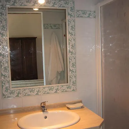 Chieteno Con Piscina E Ac-