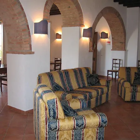 Chieteno Con Piscina E Ac- *