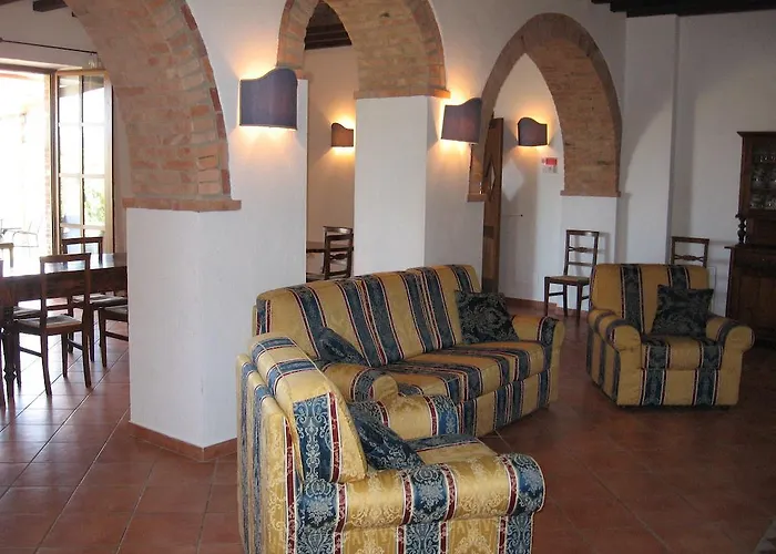 Chieteno Con Piscina E Ac- *